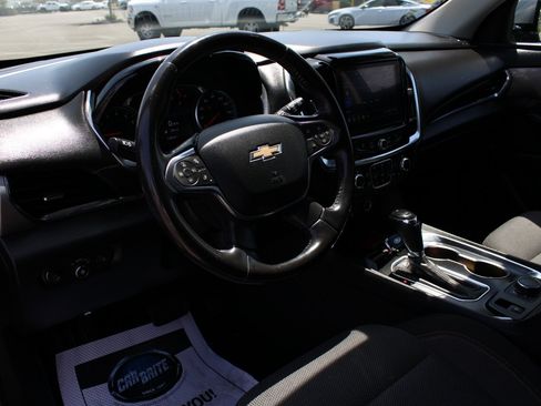 Used 2020 Chevrolet Traverse LT w/ Driver Confidence II Package AWD/4WD image 15