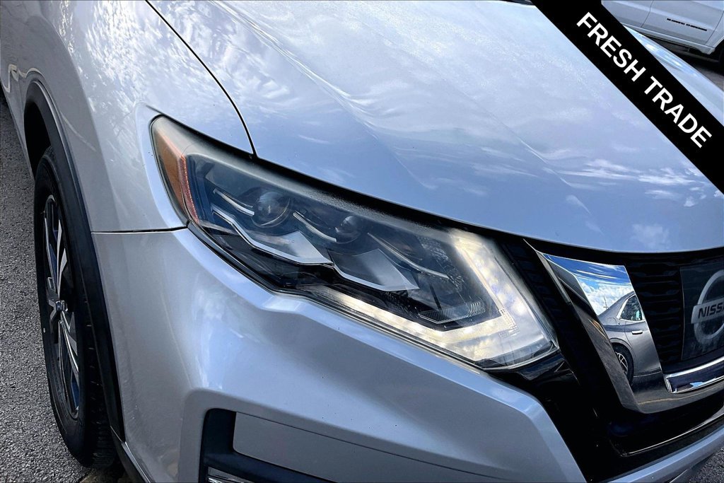 Used 2017 Nissan Rogue SL w/ SL Premium Package FWD image 31