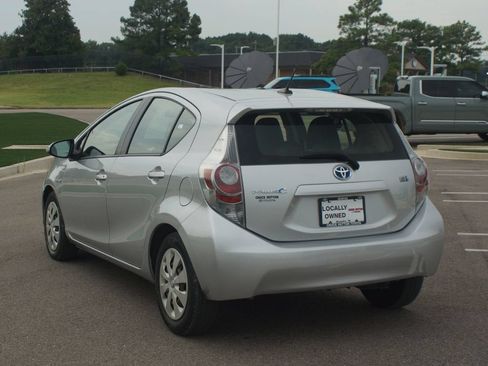Used 2012 Toyota Prius C Three FWD image 11
