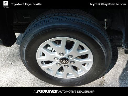 Used 2025 Toyota Tacoma SR5 AWD/4WD image 8