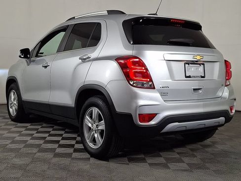 Used 2019 Chevrolet Trax LT w/ LT Convenience Package FWD image 7