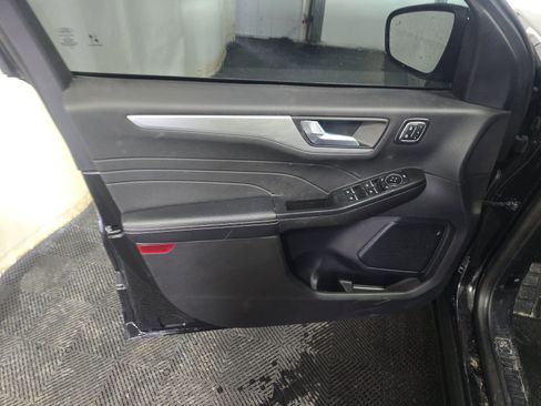 Used 2024 Ford Escape Platinum image 11