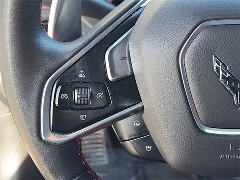 Used 2022 Chevrolet Corvette Stingray Coupe w/ Z51 Performance Package image 21