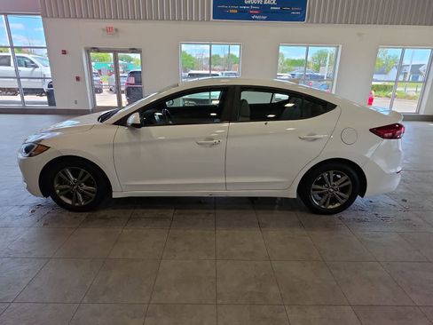 Used 2018 Hyundai Elantra Value Edition FWD image 12