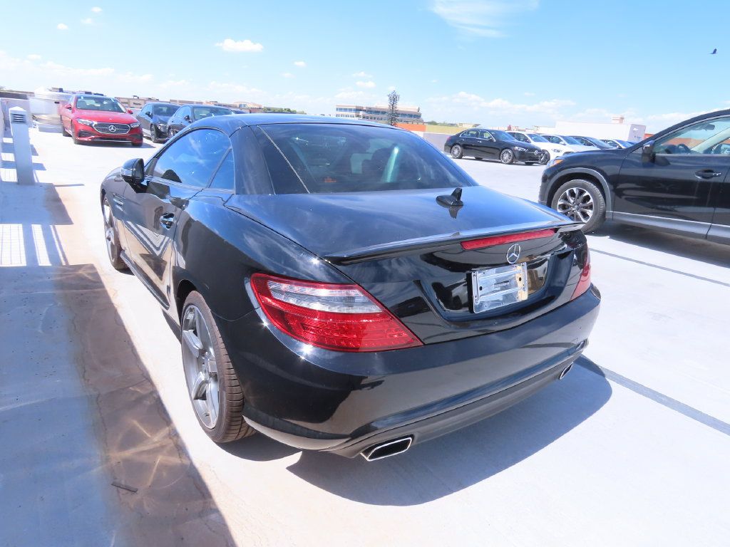 Used 2015 Mercedes-Benz SLK 250 image 3