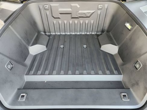 New 2026 GMC Hummer EV SUV AWD/4WD image 21