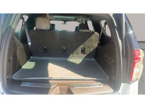 Used 2021 Chevrolet Suburban Z71 w/ Luxury Package image 26