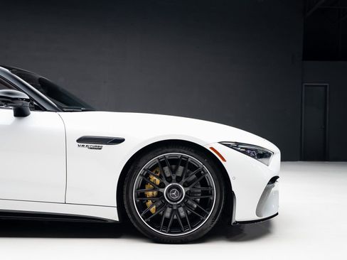 Used 2022 Mercedes-Benz SL 63 AMG 4MATIC image 43