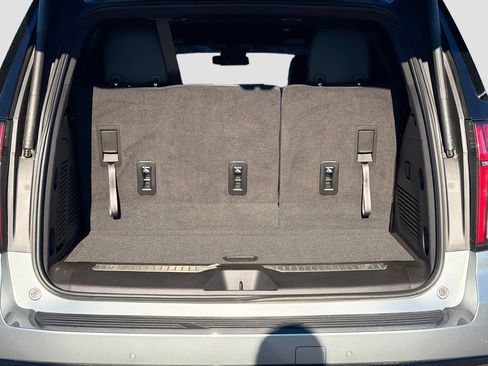 Used 2024 Chevrolet Tahoe Z71 image 12