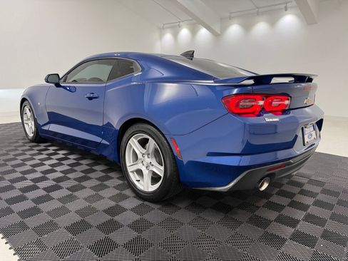 Used 2019 Chevrolet Camaro LT RWD image 5