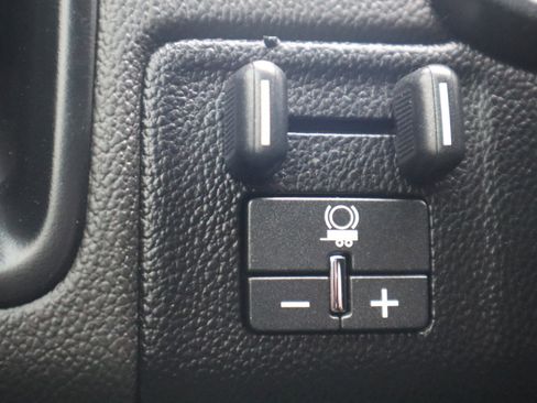 Used 2018 Chevrolet Colorado ZR2 w/ ZR2 Midnight Special Edition image 60