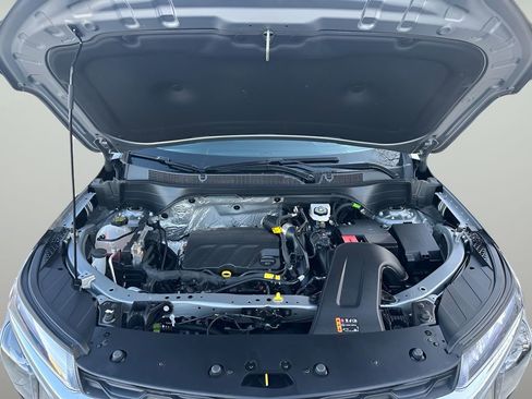 Used 2025 Chevrolet Trax LT w/ LT Convenience Package image 30