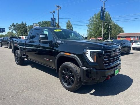Used 2025 GMC Sierra 2500 AT4 AWD/4WD image 12