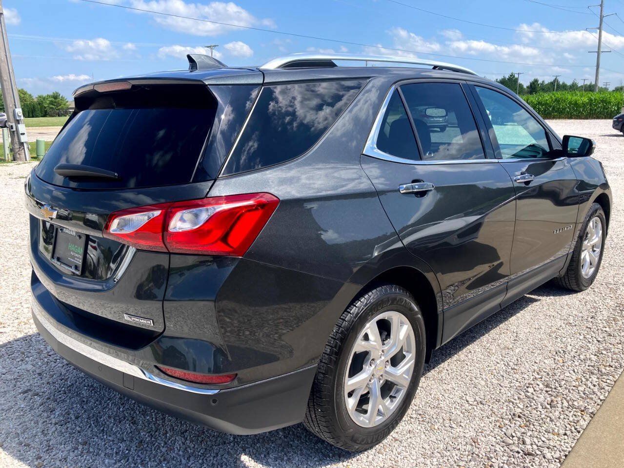 Used 2018 Chevrolet Equinox Premier w/ LPO, Cargo Package FWD image 7