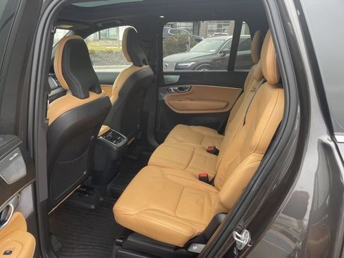 Certified 2024 Volvo XC90 B6 Ultimate w/ Protection Package Premier image 8