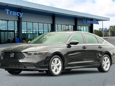 Certified 2025 Honda Accord LX image 13