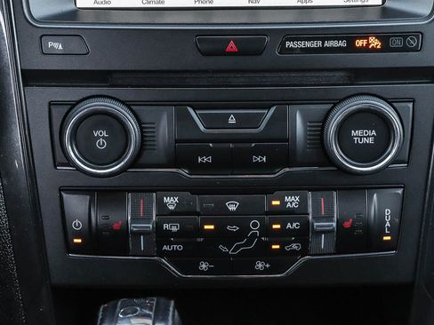 Used 2017 Ford Explorer XLT w/ Equipment Group 202A FWD image 19