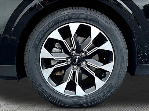 Used 2024 Kia Carnival EX FWD image 35