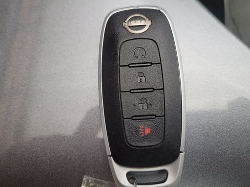 Used 2023 Nissan Rogue SV AWD/4WD image 32