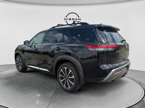 New 2026 Nissan Pathfinder Platinum AWD/4WD image 3