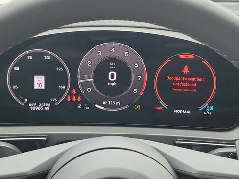 Certified 2025 Porsche Cayenne image 28