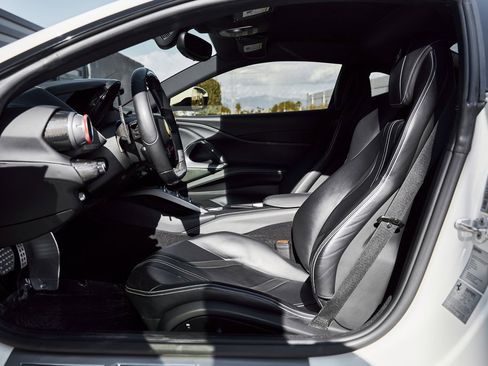 Used 2019 Ferrari 812 Superfast image 29