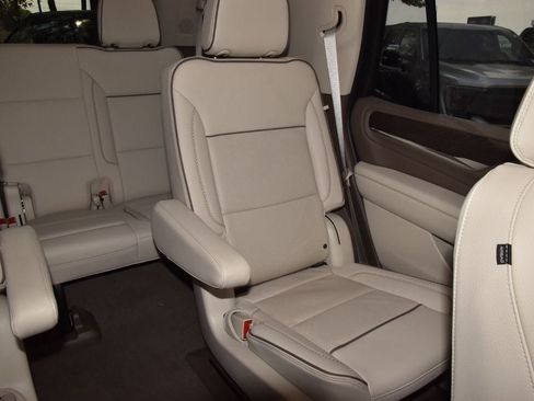 Used 2024 GMC Yukon Denali w/ Max Trailering Package image 22