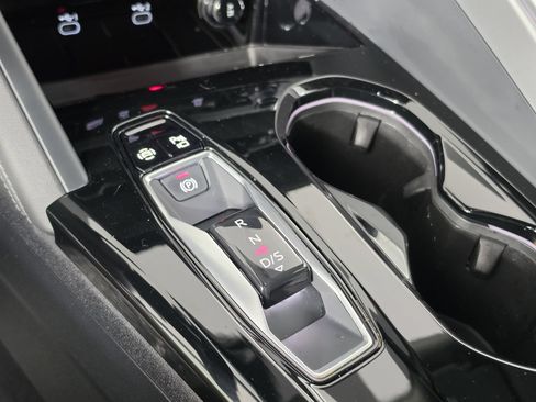 Used 2025 Audi Q5 Premium w/ Convenience Package AWD/4WD image 17