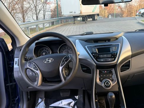 Used 2013 Hyundai Elantra GLS w/ Preferred Pkg image 17