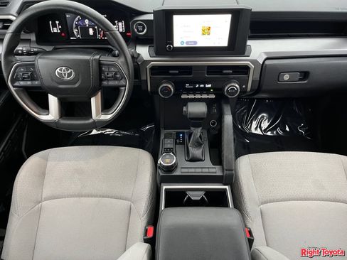 Certified 2025 Toyota 4Runner SR5 AWD/4WD image 16