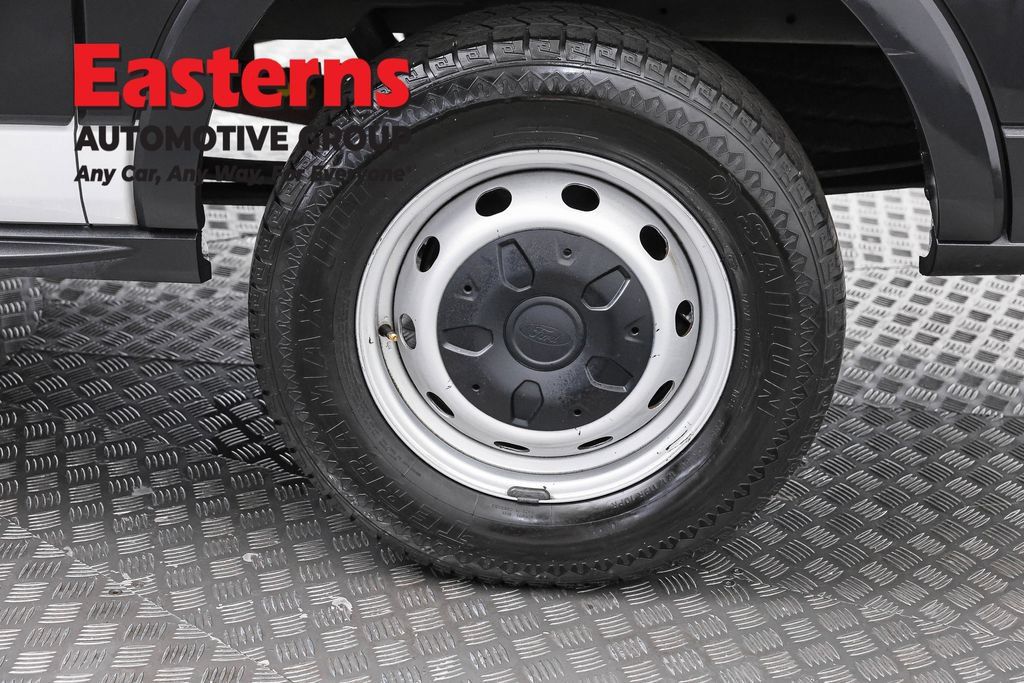 Used 2019 Ford Transit 250 130 Low Roof RWD image 35