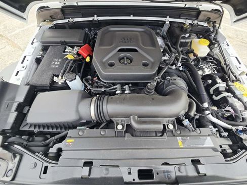 Certified 2025 Jeep Wrangler Unlimited Sport AWD/4WD image 21