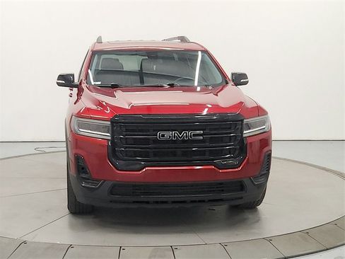 Used 2022 GMC Acadia SLE w/ Driver Convenience Package image 2