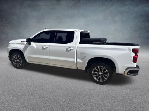 Used 2022 Chevrolet Silverado 1500 LT image 3