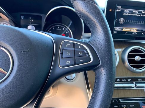 Used 2018 Mercedes-Benz GLC 300 4MATIC image 24