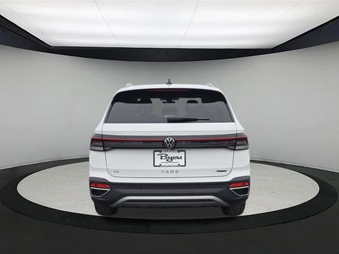 New 2026 Volkswagen Taos SE AWD/4WD image 6