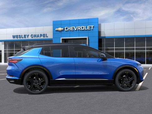New 2026 Chevrolet Equinox EV RS FWD image 6