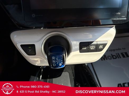 Used 2017 Toyota Prius Prime Premium image 27