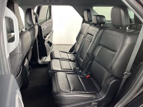 Used 2024 Ford Explorer XLT w/ Equipment Group 202A image 45