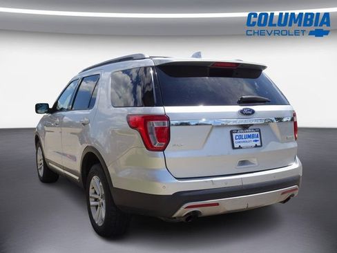 Used 2016 Ford Explorer XLT FWD image 5