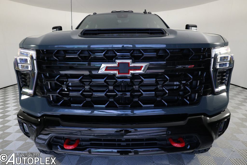Used 2026 Chevrolet Silverado 2500 ZR2 AWD/4WD image 2