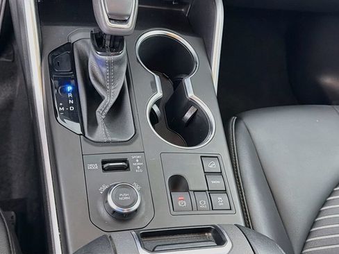 Used 2023 Toyota Highlander XSE AWD/4WD image 22