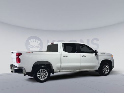 Used 2025 Chevrolet Silverado 1500 LT image 2