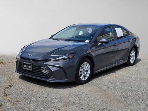 Used 2025 Toyota Camry LE FWD image 7