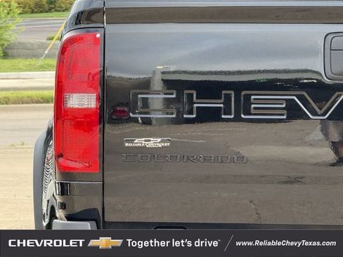 Used 2022 Chevrolet Colorado ZR2 AWD/4WD image 8