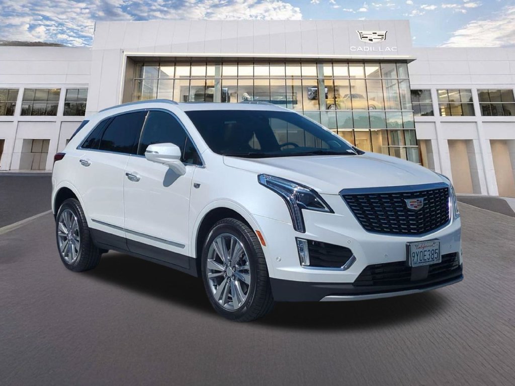 Used 2026 Cadillac XT5 Premium Luxury w/ Driver Assist Package AWD/4WD image 3