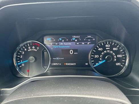 Used 2016 Ford F150 Lariat w/ Equipment Group 502A Luxury AWD/4WD image 19