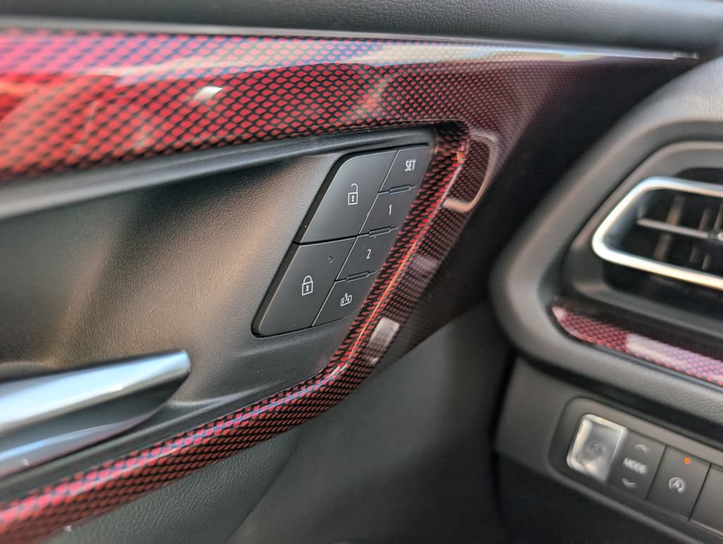 New 2026 Chevrolet Traverse RS FWD image 30