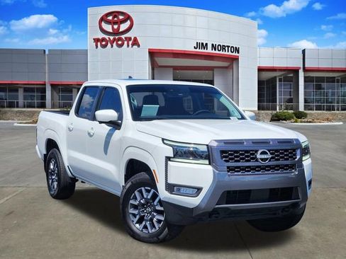 Used 2025 Nissan Frontier SL AWD/4WD image 1