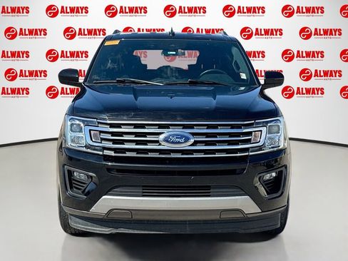 Used 2021 Ford Expedition Max XLT image 2